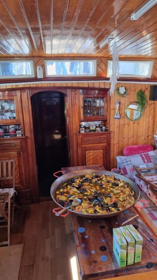 Ibaia Le Bonheur Bed & Breakfast Frontignan Exterior photo